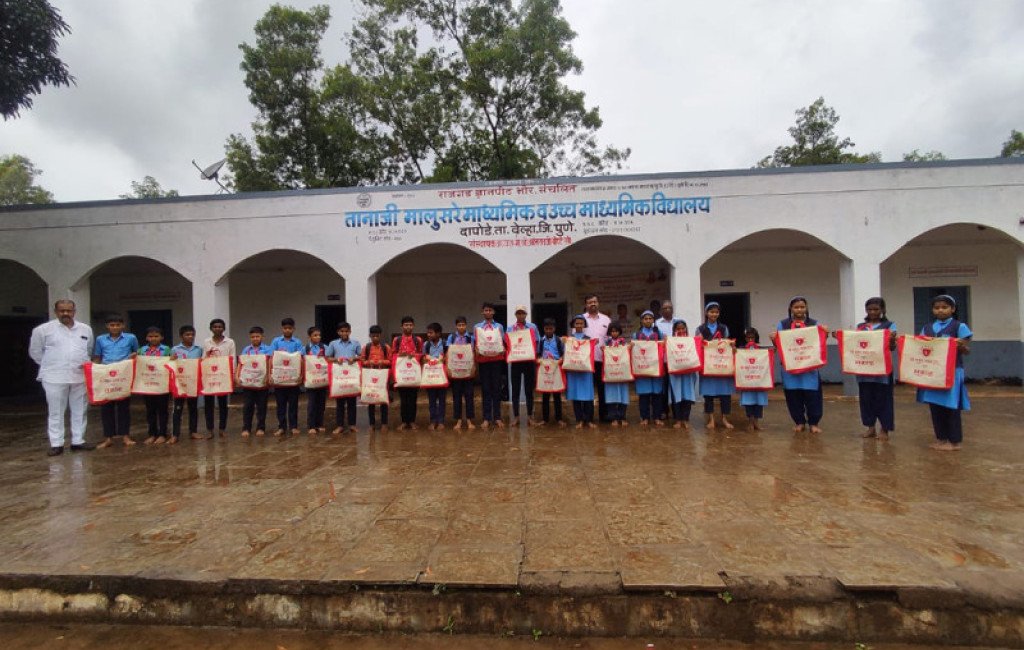 A Touching Partnership - Sakal Social Foundation and Shree Mukund Bhavan Trust Illuminate Needy Students' Pathways